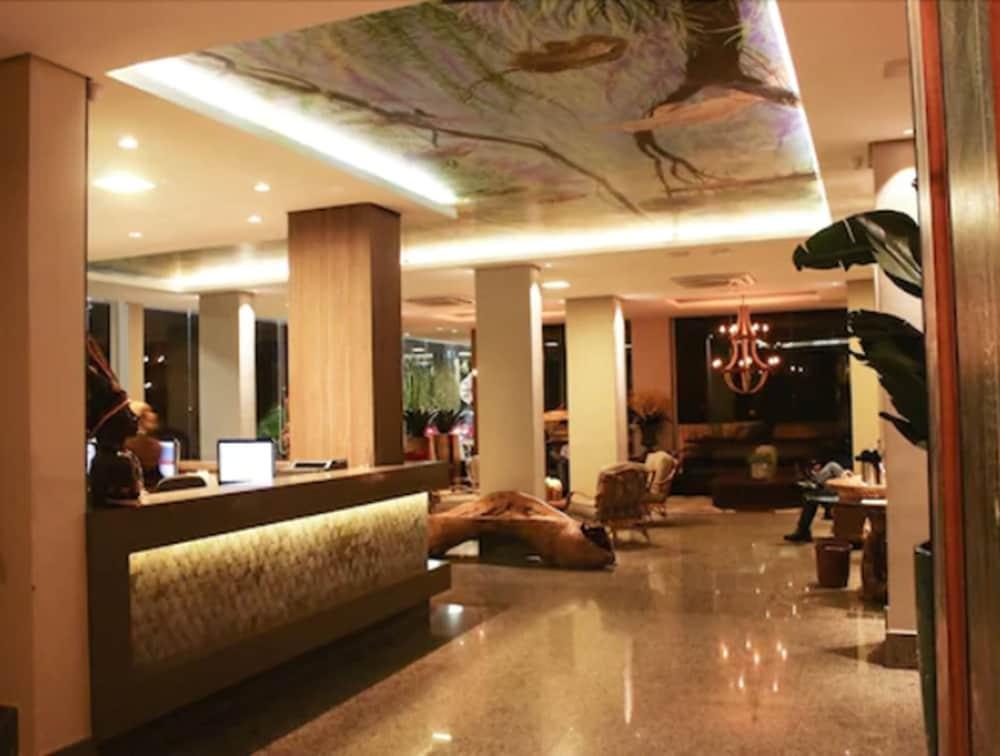 Amazon Plaza Hotel Cuiabá Exteriör bild